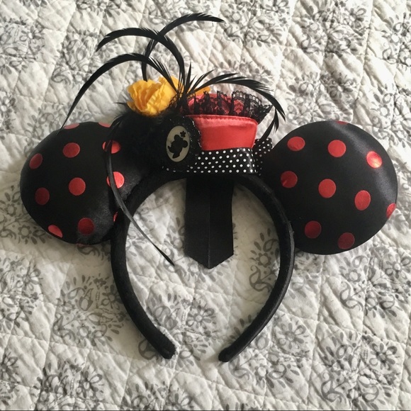 Disney Accessories - "Vintage" Minnie Disneyland Ears 💋
